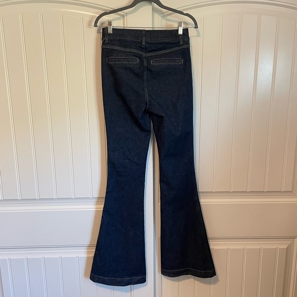 SPANX Raw Indigo Pintuck Front Seams Flare Leg
Pull-On Jeans Size Petite Small - Picture 6 of 7